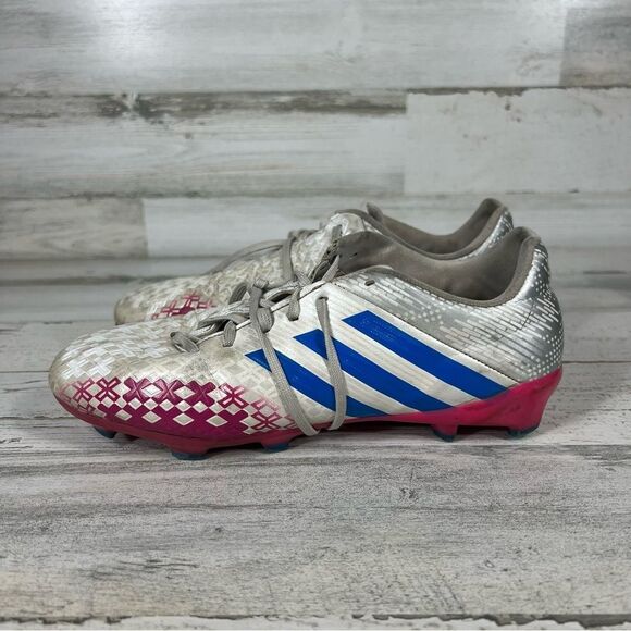 Adidas soccer shoes kids 6.5 - Picture 2 of 9